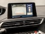 Peugeot 5008 1.2 PureTech Sport 7 Persoons (APPLE CARPLAY, GROOT NAVI, 360 CAMERA, SPORTSTOELEN, GETINT GLAS, PARKEERSENSOREN, LANE ASSIST, NIEUWSTAAT)
