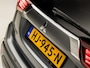 Mitsubishi Outlander 2.0 PHEV Deluxe 203Pk Automaat (NAVIGATIE, LEDER/ALCANTARA, CAMERA, STOELVERWARMING, SPORTSTOELEN, GETINT GLAS, TREKHAAK, KEYLESS, NIEUWSTAAT)