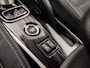 Mitsubishi Outlander 2.0 PHEV Deluxe 203Pk Automaat (NAVIGATIE, LEDER/ALCANTARA, CAMERA, STOELVERWARMING, SPORTSTOELEN, GETINT GLAS, TREKHAAK, KEYLESS, NIEUWSTAAT)