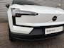 Volvo EX30 Single Motor Extended Range Plus 69 kWh / Pine interieur / Trekhaak / Stoel & stuur verwarming /