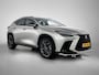 Lexus NX 450h+ AWD F-Sport Line | Schuifdak | Trekhaak | Sportstoelen | Stoelverwarming en -ventilatie | Quad LED |