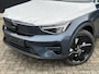 Volvo EX40 Single Motor Extended Range Plus Black Ed. 82 kWh / Harman Kardon / Stoel+Stuurverwarming / Adaptive Cruise / BLIS / Keyless /