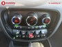 MINI Clubman 1.5 Cooper Chili Automaat Apple CarPlay | LED Koplampen | Stoelverwarming | Sportstoelen