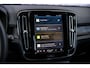Volvo XC40 Recharge Plus 70 kWh | Adaptive Cruise Control | Dodehoek Detectie | Stoel en Stuurverwarming | 20” | Nubuck Bekleding |