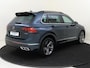 Volkswagen Tiguan 1.4 TSI eHybrid R-Line Business | SoH 90% | Trekhaak | Achteruitrijcamera | Parkeerassistent | 3-zone airco | Dodehoek detectie | Keyless | Adaptieve cruise control | CarPlay |