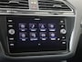 Volkswagen Tiguan 1.4 TSI eHybrid R-Line Business | SoH 90% | Trekhaak | Achteruitrijcamera | Parkeerassistent | 3-zone airco | Dodehoek detectie | Keyless | Adaptieve cruise control | CarPlay |