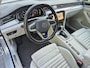 Volkswagen Passat Variant 1.4 TSI PHEV GTE Business Automaat / Lederen Bekleding / Schuif & Kanteldak / Trekgewicht 1.600 KG / Apple Carplay & Android Auto / 360 Graden Camera / Adaptieve Cruise Control / Stoelverwarming / Dynaudio / Lichtmetalen Velgen / Navigatie / Parkeersensoren Voor & Achter /