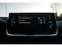 Peugeot e-2008 EV GT 50 kWh | 3 Fase | Schuif / Kantel dak | Camera | Stoelverwarming | Navigatie | Zeer luxe |