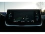 Peugeot e-2008 EV GT 50 kWh | 3 Fase | Schuif / Kantel dak | Camera | Stoelverwarming | Navigatie | Zeer luxe |