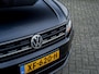 Volkswagen Tiguan 1.5 TSI ACT Comfortline Business | 1e Eigenaar | Trekhaak (wegklapbaar) | Origineel Nederlands | LED + Achterlichten | Adaptieve Cruise Control | Climate Control | Elektrische Kofferklep | Metallic Lak | Apple Carplay | Android Auto |