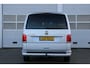 Volkswagen Transporter 2.0 TDI L2H1 150pk 30 DC Highline | Navigatie | App Connect | Camera | Cruise Control | DAB+ | Airco | 17" Lichtmetalen Velgen