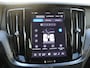Volvo V60 T6 Plug-in hybrid AWD Plus Dark | Trekhaak | Harman/Kardon | Verwarmbare Stoelen / Stuurwiel | 360° Camera |