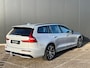 Volvo V60 T6 Plug-in hybrid AWD Plus Dark | Trekhaak | Harman/Kardon | Verwarmbare Stoelen / Stuurwiel | 360° Camera |