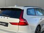Volvo V60 T6 Plug-in hybrid AWD Plus Dark | Trekhaak | Harman/Kardon | Verwarmbare Stoelen / Stuurwiel | 360° Camera |