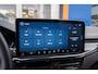 Ford Focus Wagon 1.0 EcoBoost Hybrid ST Line | Trekhaak | Stoel/stuur/voorruit verwarming | Cruise adaptief | Dodehoek detectie | Camera | Apple Carplay/Android Auto | Achteruitrijcamera | Apple Carplay/Android Auto|telefoonintegratie premium | Cruise control adaptief met Stop&Go en stuurhulp
