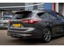 Ford Focus Wagon 1.0 EcoBoost Hybrid ST Line | Trekhaak | Stoel/stuur/voorruit verwarming | Cruise adaptief | Dodehoek detectie | Camera | Apple Carplay/Android Auto | Achteruitrijcamera | Apple Carplay/Android Auto|telefoonintegratie premium | Cruise control adaptief met Stop&Go en stuurhulp
