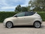 Lancia Ypsilon 0.9 TwinAir Platinum Automaat | Panoramadak | Leder | Clima | 15" Velgen | Navi | PDC | Cruise |