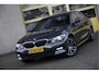 BMW 3-Serie 318i Automaat! Executive Sportline BJ2021 Lmv 18" | Led V+A | Pdc | Navi | Elek. trekhaak | Dashboard verlichting | Virtual cockpit | Climate control | Cruise control | Elek. Be stoel + Mem | Sportstoelen | Zwarte hemel | Getint glas