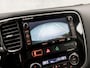 Mitsubishi Outlander 2.0 PHEV Deluxe 203Pk (SCHUIFDAK, NAVIGATIE, CAMERA, LEDER, STOELVERWARMING, ADAPTIVE CRUISE, GETINT GLAS, STANDKACHEL, KEYLESS, LANE ASSIST, NIEUWSTAAT)