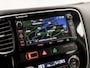 Mitsubishi Outlander 2.0 PHEV Deluxe 203Pk (SCHUIFDAK, NAVIGATIE, CAMERA, LEDER, STOELVERWARMING, ADAPTIVE CRUISE, GETINT GLAS, STANDKACHEL, KEYLESS, LANE ASSIST, NIEUWSTAAT)