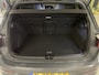 Volkswagen Golf 2.0 TDI R-Line | Apple Carplay | Stuurverwarming | DAB | Sfeerverlichting | Navigatie | Achteruitrijcamera |