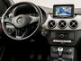Mercedes-Benz B-klasse 180 Sport (PANORAMADAK, NAVIGATIE, LEDER, ZWART HEMEL, STOELVERWARMING, SPORTSTOELEN, LED KOPLAMPEN, PARKEERSENSOREN, NIEUWSTAAT)