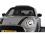 MINI Cooper Mini 1.5 Classic Orig. NL | John Cooper Works Pakket | S/K Panodak | Dig.Cockpit | Cruise | PDC | Stoelverw. | ECC | NAV + App.Connect | LM 17" |