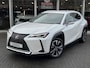 Lexus UX 250h Preference Line | 18 inch, Stoel + Stuurverwarming, Apple CarPlay/Android Auto, Keyless, Privacy Glass
