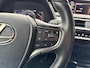 Lexus UX 250h Preference Line | 18 inch, Stoel + Stuurverwarming, Apple CarPlay/Android Auto, Keyless, Privacy Glass