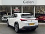 Lexus UX 250h Preference Line | 18 inch, Stoel + Stuurverwarming, Apple CarPlay/Android Auto, Keyless, Privacy Glass