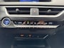 Lexus UX 250h Preference Line | 18 inch, Stoel + Stuurverwarming, Apple CarPlay/Android Auto, Keyless, Privacy Glass