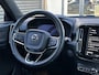 Volvo XC40 Recharge P8 AWD R-Design Volvo Dealer auto, Lederen bekleding, Parkeer camera, Verwarmde stoelen voor. Extra getint glas, Verwarmd stuurwiel, Parkeer verwarming, Apple Car Play / Android Auto 1e eigenaar