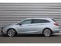 Opel Astra Sports Tourer 1.6 TURBO 200PK INNOVATION+ / NAVI / LEDER / CLIMA / FULL-LED / PDC / AGR / CAMERA / 18" BI-COLOR / TREKHAAK / KEYLESS / SCHUIF-KANTELDAK / UNIEK !!