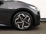 Volkswagen ID.3 First Plus 58 kWh 204 pk | SOH 93% | Camera | Stoel- en stuurverwarming | Keyless | Navigatie | Matrix LED | 19 inch Velgen | All-season banden