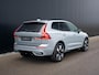 Volvo XC60 2.0 T8 Plug-in hybrid AWD Plus Dark | Adapt. Cruise | Stuurwiel verwarming | Trekhaak l Schuif- /kantel Pano l 360 cam l 20"