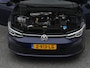 Volkswagen Golf 1.0 eTSI Life Variant | ADAPTIVE | STOEL- EN STUURVERW.