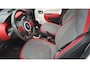 Renault Twingo 1.0 SCe Collection CRUISE CONTROLE | AIRCO | ELEKTRISCHE RAMEN VOOR | LEDER STUURWIEL | BLUETOOTH | NETTE AUTO | 12 MAANDEN BOVAG GARANTIE |