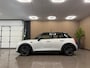 MINI Cooper Mini 1.5 Serious Business * Panoramadak / Navigatie / LED / Parkeersensoren / NL Auto *