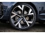Volvo XC60 2.0 T6 Plug-in hybrid AWD Plus Black Edition | Panoramadak | Head-Up Display | Visual Park Assist | 22" | Luchtvering | Getint Glas | Adaptive Cruise |
