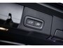 Volvo XC60 2.0 T6 Plug-in hybrid AWD Plus Black Edition | Panoramadak | Head-Up Display | Visual Park Assist | 22" | Luchtvering | Getint Glas | Adaptive Cruise |