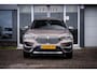 BMW X1 SDrive20i VDL Nedcar I Pano-dak I Leder I Afn.Trekhaak I M-Stuur I 19'' I Org.NL I Dealer-onderhouden