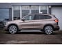 BMW X1 SDrive20i VDL Nedcar I Pano-dak I Leder I Afn.Trekhaak I M-Stuur I 19'' I Org.NL I Dealer-onderhouden