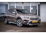 BMW X1 SDrive20i VDL Nedcar I Pano-dak I Leder I Afn.Trekhaak I M-Stuur I 19'' I Org.NL I Dealer-onderhouden