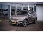 BMW X1 SDrive20i VDL Nedcar I Pano-dak I Leder I Afn.Trekhaak I M-Stuur I 19'' I Org.NL I Dealer-onderhouden