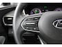 Hyundai Santa Fe 1.6 T-GDI PHEV Comfort Smart 7p. | Eleketrisch bedienbare stoelen | Lederen bekleding | Navigatie | Parkeersensoren | Achteruitrijcamera | Stoelverwarming | | Achterbank in delen neerklapbaar | Achterbank verstelbaar | Achteruitrijcamera