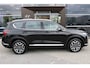 Hyundai Santa Fe 1.6 T-GDI PHEV Comfort Smart 7p. | Eleketrisch bedienbare stoelen | Lederen bekleding | Navigatie | Parkeersensoren | Achteruitrijcamera | Stoelverwarming | | Achterbank in delen neerklapbaar | Achterbank verstelbaar | Achteruitrijcamera