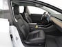Tesla Model 3 SR+ 60kWh 326PK Trekhaak AutoPilot Premium-Luidsprekers Leer PanoramaDak Adaptive Cruise Lmv 18" Camera's Elektr.-Stuur+Stoelen+Spiegels+Geheugen+Easy-Entry+Verwarmde stoelen Park assistent Pdc WIFI Ecc Lane-Assist Speed-Assist SOH 85% Ecc Navi Led DAB Voorverwarmen interieur via App Keyless One-Pedal-Drive Origineel Nederlandse Auto 1.584KG Trekgewicht 1.000kg.