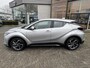 Toyota C-HR 2.0 HYBRID DYNAMIC 184PK NAVI KEYLESS APPLE/ANDROID AD-CRUISE PARKSENSOREN 18"LMV NL-AUTO