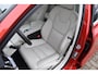 Volvo V60 2.0 B3 Business Pro | Trekhaak | 4x Nieuwe All Seasons | Fusion Red / Blond Leather | Intellisafe! | Stoel/Stuurverw. | Dealer Onderhouden!