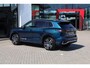 Volkswagen Tiguan 1.5 eHybrid R-Line Edition 204PK/150KW, LED Matrix IQ.Light, rondomzichtcamera (area view), Apple Carplay & Android Auto, elektr. bedienbaar panoramadak, voorstoelen verwarm- en ventileerbaar met massagefunctie, achteruitrijcamera, elektr. uitklapbare trekhaak met aanhanger manoeuvreerfunctie (Trailer Assist), full map navigatie, 3-zone Climatronic, head-up display, Keyless Entry & Start, high end audio installatie, elektrisch bedienbare achterklep met sensorsturing, dodehoekdetectie (Side Assist), file assistent, dynamische grootlichtassistent, autonome parkeerfunctie (Park Assist), volledig digitaal instrumentenpaneel (Digital Cockpit Pro), 20'' LMV 'York'